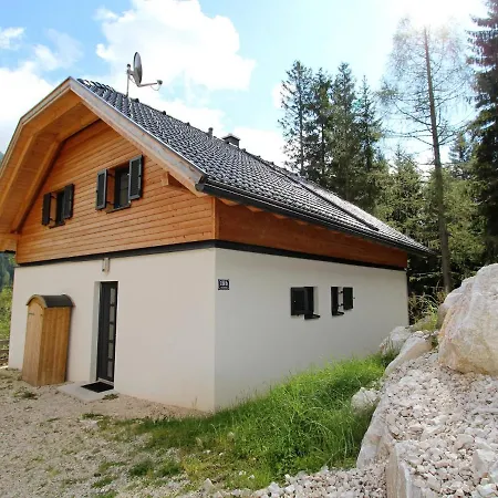 Modern Chalet Near Ski Area In Σαλέ